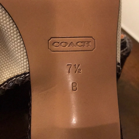 Mint condition  2” heel, peep toe, very elegant - Picture 6 of 13